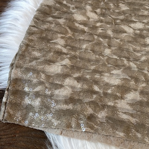 Chan Luu camo sequin mini skirt EUC Size M - Picture 2 of 6